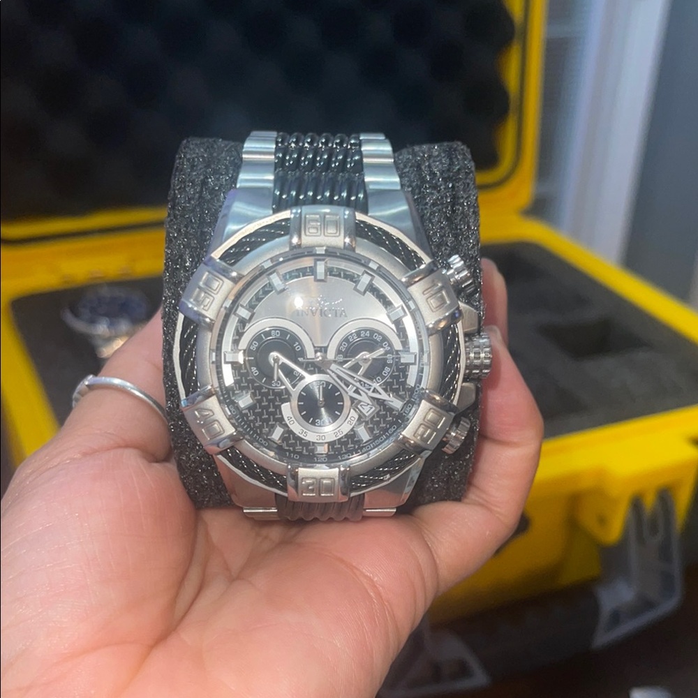 Invicta Bolt 29569 Men’s 52mm Chronograph Watch Black Carbon Fiber Steel + Extra